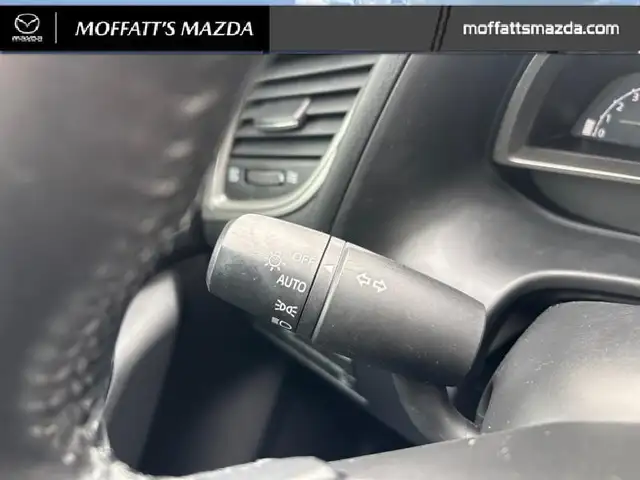 2018 Mazda Mazda3 Sport GS MANUAL TRANSMISSIO! - Photo 18
