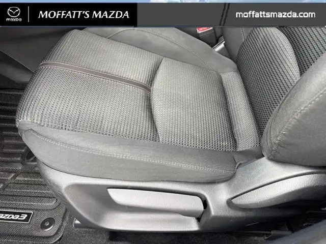 2018 Mazda Mazda3 Sport GS MANUAL TRANSMISSIO! - Photo 31