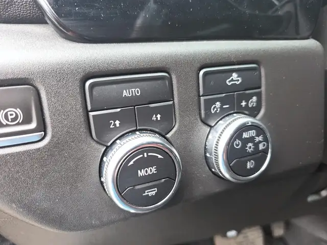 2023 GMC Sierra 1500 Elevation Elevation | Black Pkg | 5.3L V8 - Photo 17