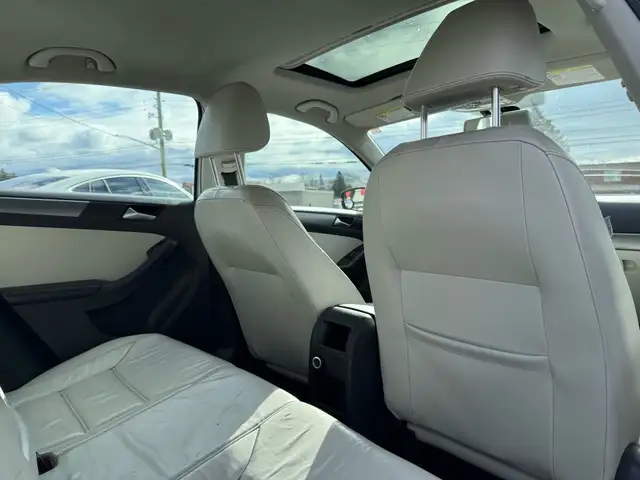 2016 Volkswagen Jetta 4dr 1.8 TSI Auto Highline - Photo 22
