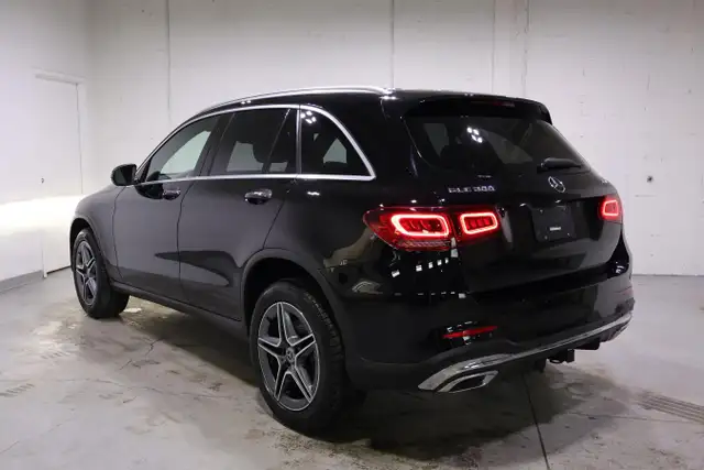 2020 Mercedes-Benz GLC300 4MATIC SUV | ONE OWNER | WELL EQUIPPED - Photo 4