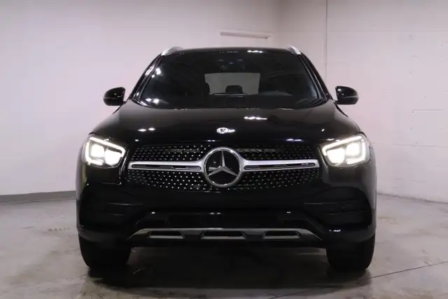 2020 Mercedes-Benz GLC300 4MATIC SUV | ONE OWNER | WELL EQUIPPED - Photo 9
