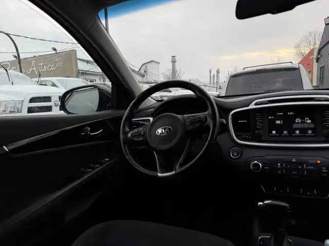 2018 KIA Sorento LX - Photo 12