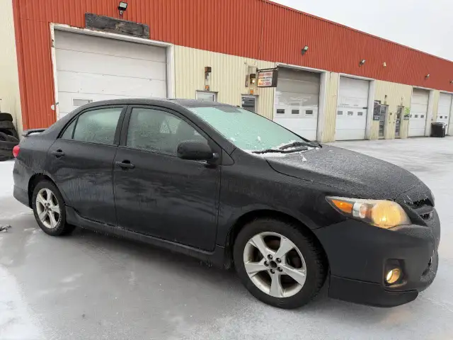 2011 TOYOTA Corolla S - Photo 3