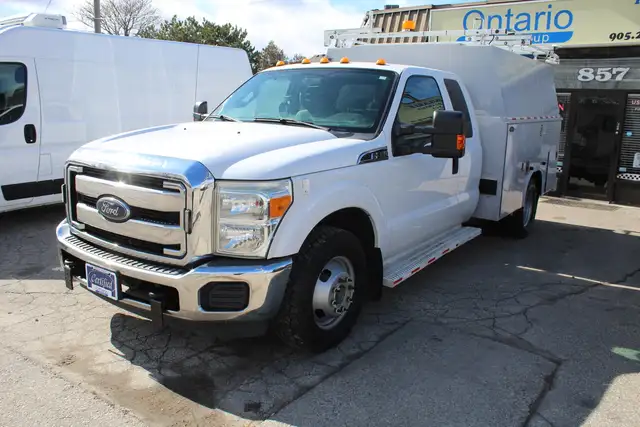 2015 Ford F-350 Super Duty XLT DRW UTILITY BOX INVERTER LADDER R