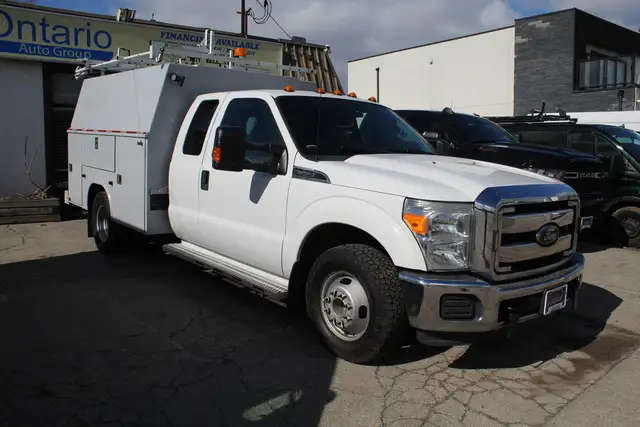 2015 Ford F-350 Super Duty XLT DRW UTILITY BOX INVERTER LADDER R - Photo 6
