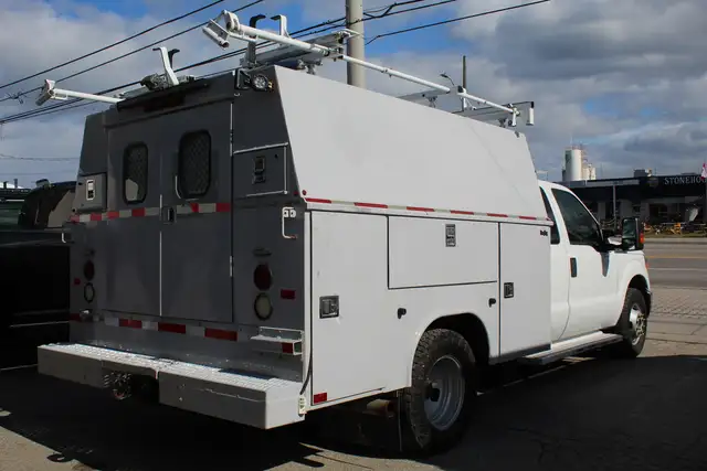 2015 Ford F-350 Super Duty XLT DRW UTILITY BOX INVERTER LADDER R - Photo 12