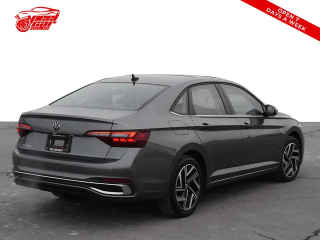 2022 Volkswagen Jetta Highline, Sunroof, Apple Carplay, Alloys. - Photo 5