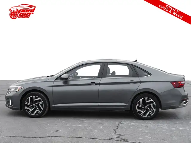 2022 Volkswagen Jetta Highline, Sunroof, Apple Carplay, Alloys. - Photo 7