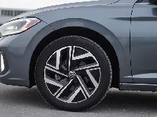 2022 Volkswagen Jetta Highline, Sunroof, Apple Carplay, Alloys. - Photo 8