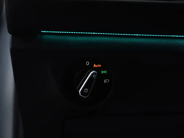 2022 Volkswagen Jetta Highline, Sunroof, Apple Carplay, Alloys. - Photo 12