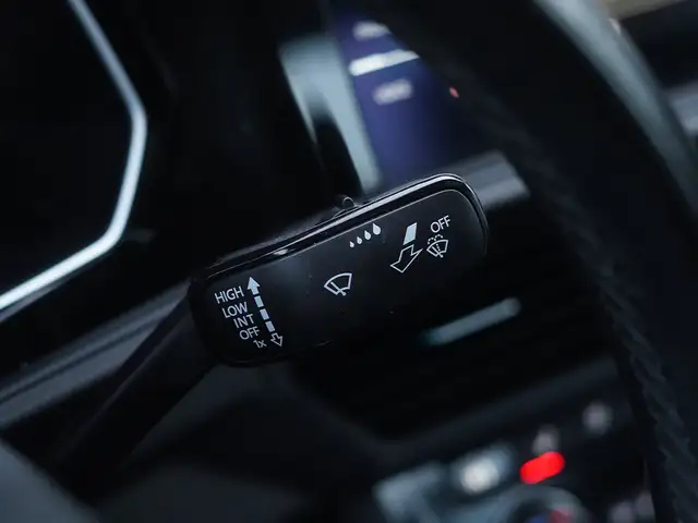 2022 Volkswagen Jetta Highline, Sunroof, Apple Carplay, Alloys. - Photo 19