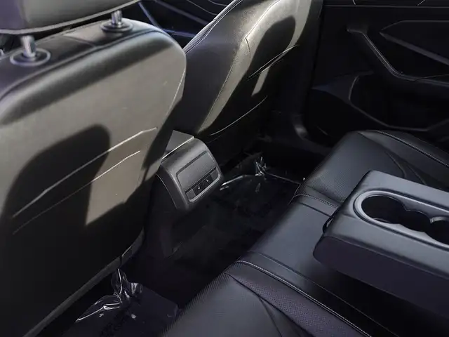 2022 Volkswagen Jetta Highline, Sunroof, Apple Carplay, Alloys. - Photo 30
