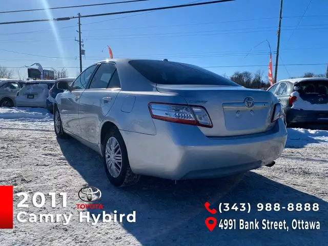 2011 Toyota Camry Hybrid - Photo 6