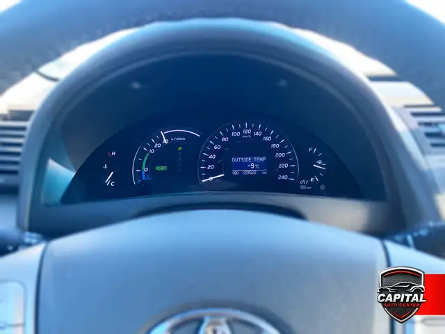 2011 Toyota Camry Hybrid - Photo 10