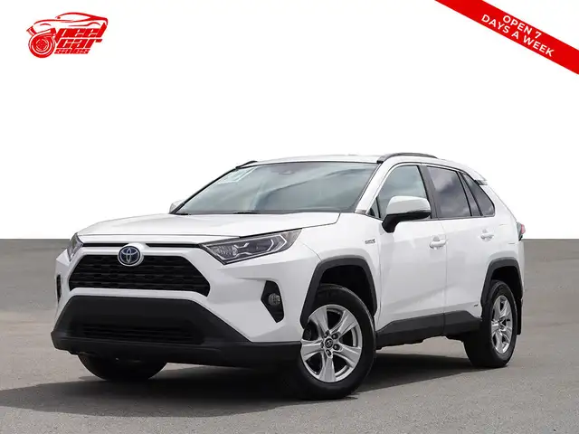 2020 Toyota RAV4 Hybrid XLE, Apple carplay, BSM, Sunroof.