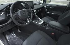 2020 Toyota RAV4 Hybrid XLE, Apple carplay, BSM, Sunroof. - Photo 14