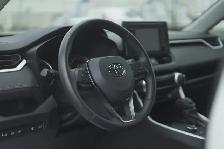 2020 Toyota RAV4 Hybrid XLE, Apple carplay, BSM, Sunroof. - Photo 17