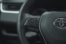 2020 Toyota RAV4 Hybrid XLE, Apple carplay, BSM, Sunroof. - Photo 19