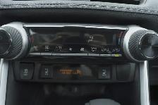 2020 Toyota RAV4 Hybrid XLE, Apple carplay, BSM, Sunroof. - Photo 26