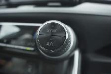 2020 Toyota RAV4 Hybrid XLE, Apple carplay, BSM, Sunroof. - Photo 29