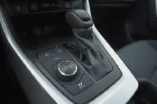 2020 Toyota RAV4 Hybrid XLE, Apple carplay, BSM, Sunroof. - Photo 30