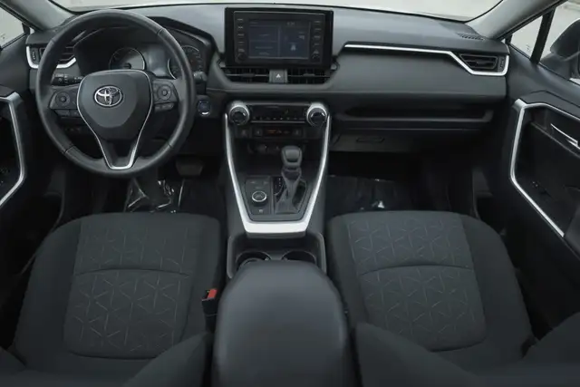 2020 Toyota RAV4 Hybrid XLE, Apple carplay, BSM, Sunroof. - Photo 44