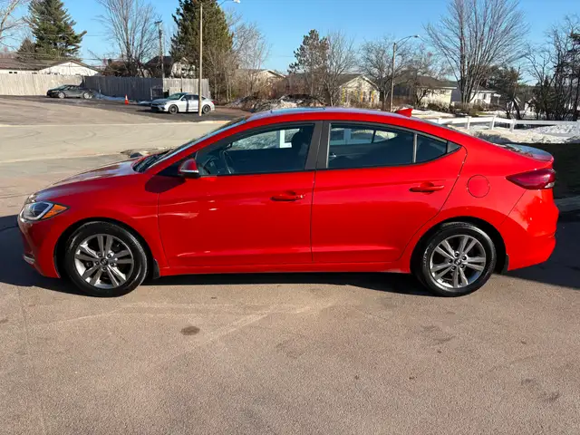 2018 Hyundai Elantra GL SE Sunroof! Remote Starter! Backup Cam! - Photo 4