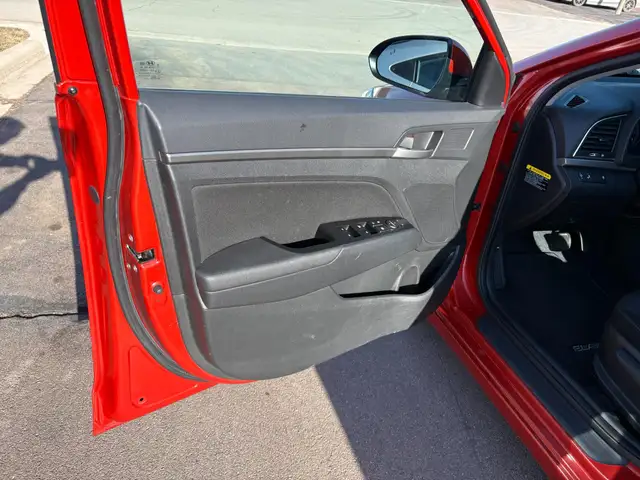 2018 Hyundai Elantra GL SE Sunroof! Remote Starter! Backup Cam! - Photo 11
