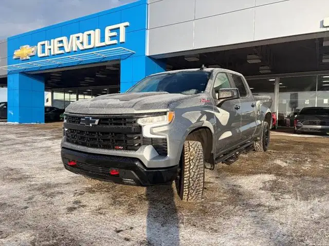 2025 Chevrolet Silverado 1500 LT Trail Boss 6.2L - Photo 3