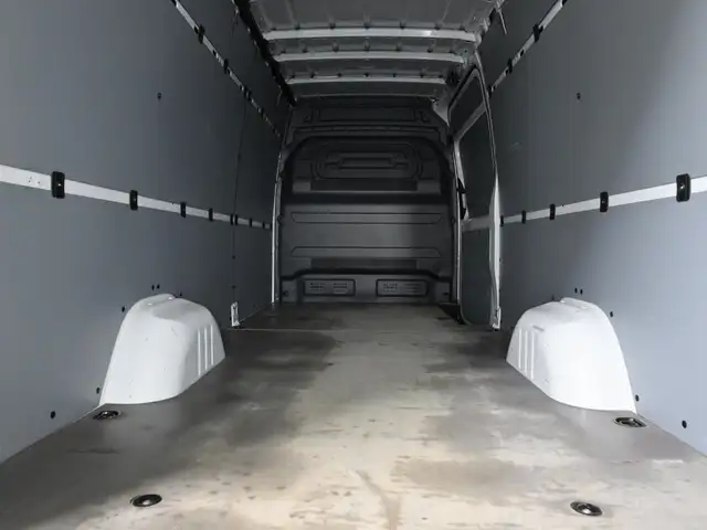 2025 Mercedes-Benz Sprinter Cargo Van 2500 No Accident High Roof - Photo 19
