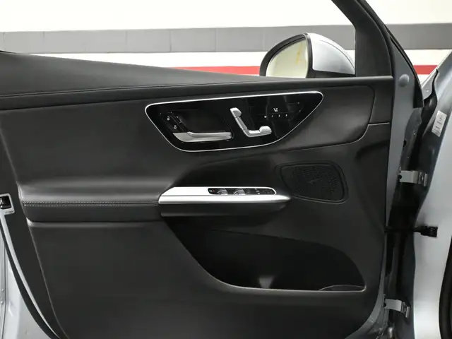 2024 Mercedes-Benz GLC 300 4MATIC No Accident AMG 360CAM Panoram - Photo 11