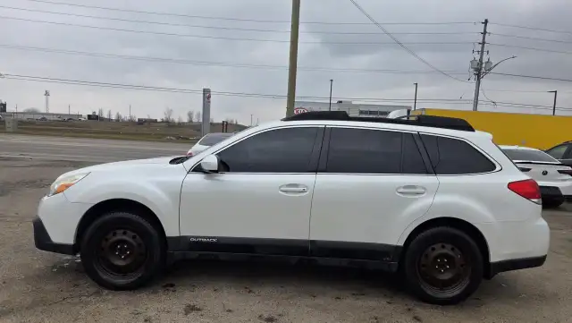 2014 Subaru Outback 3.6R, RUNS WELL, TRANSMISSION ISSUE, AS IS - Photo 2