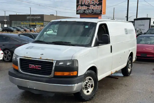 2010 GMC Savana Cargo Van RUNS, NOT DRIVEABLE, NO BRAKES, NO POW
