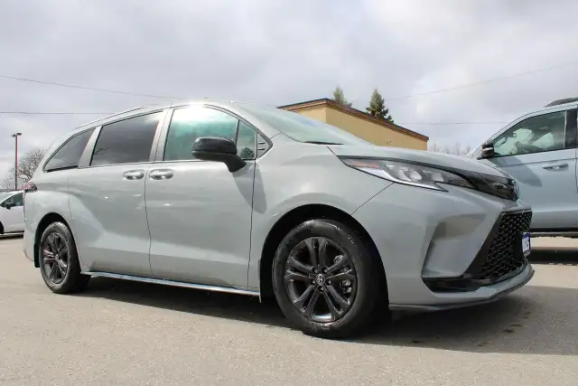 2025 Toyota Sienna XSE