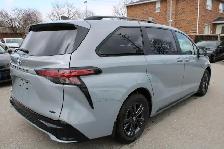 2025 Toyota Sienna XSE - Photo 4