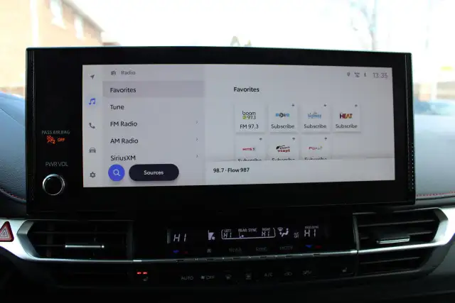 2025 Toyota Sienna XSE - Photo 7