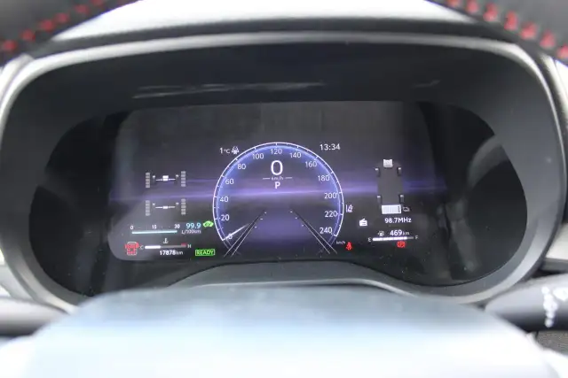 2025 Toyota Sienna XSE - Photo 8