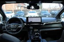 2025 Toyota Sienna XSE - Photo 11