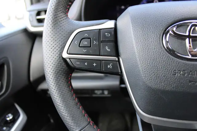 2025 Toyota Sienna XSE - Photo 14