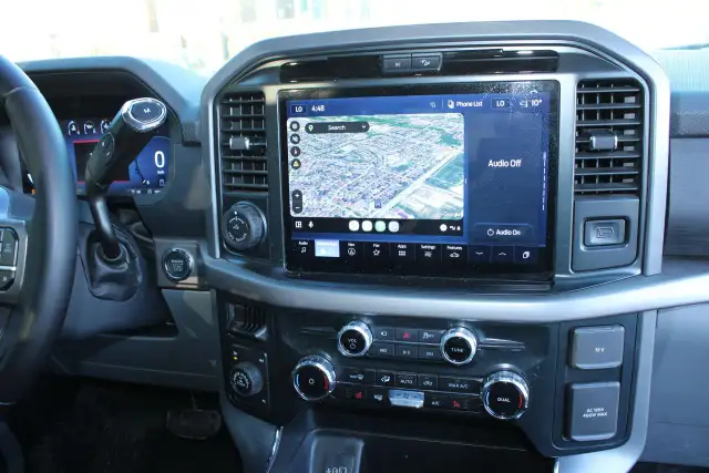 2025 Ford F-150 XLT - Photo 12