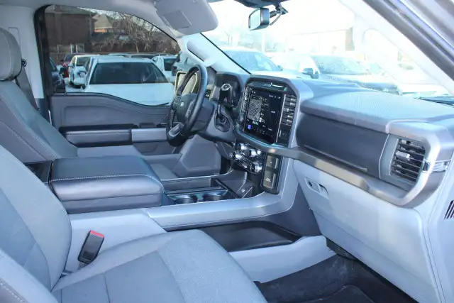 2025 Ford F-150 XLT - Photo 16