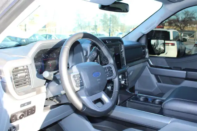2025 Ford F-150 XLT - Photo 20
