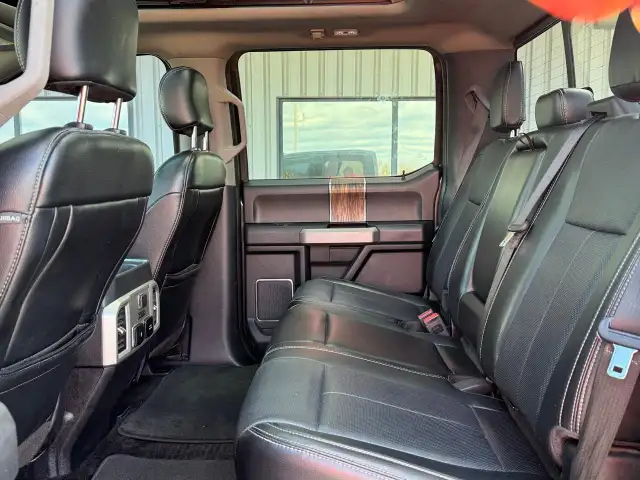 2018 Ford F-150 LARIAT DEALER SERVICEDEXCELLENT CONDITION - Photo 32