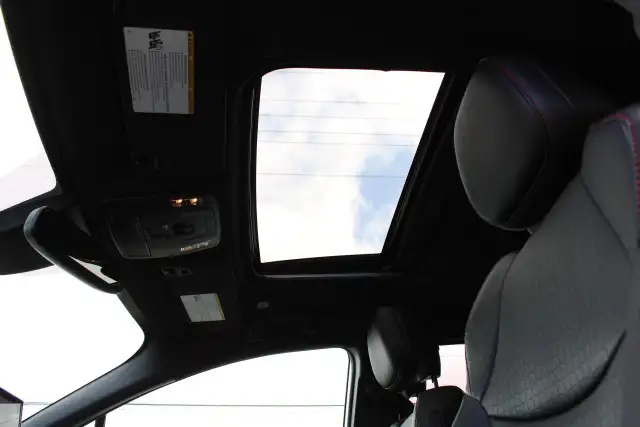 2025 Toyota Sienna XSE - Photo 7