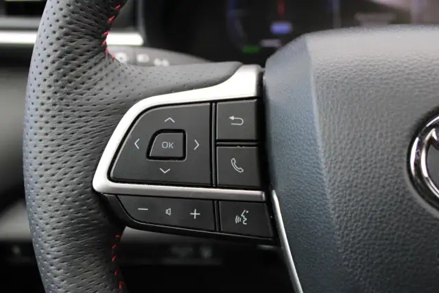 2025 Toyota Sienna XSE - Photo 14