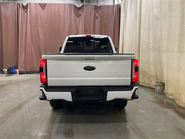 2026 FORD F-350 Super Duty Lariat - Photo 5