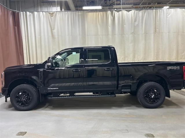 2026 FORD F-350 Super Duty Lariat - Photo 2