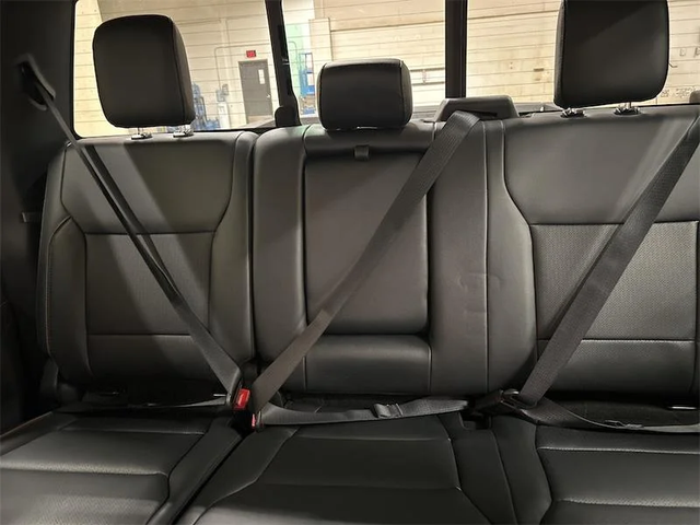 2026 FORD F-350 Super Duty Lariat - Photo 13