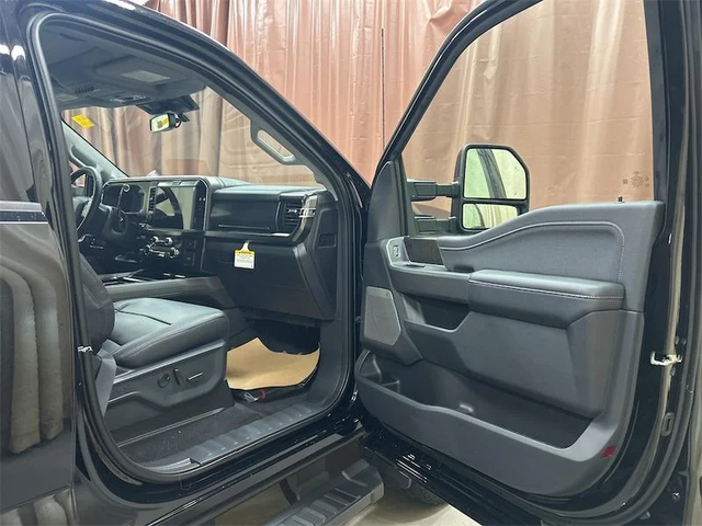 2026 FORD F-350 Super Duty Lariat - Photo 15